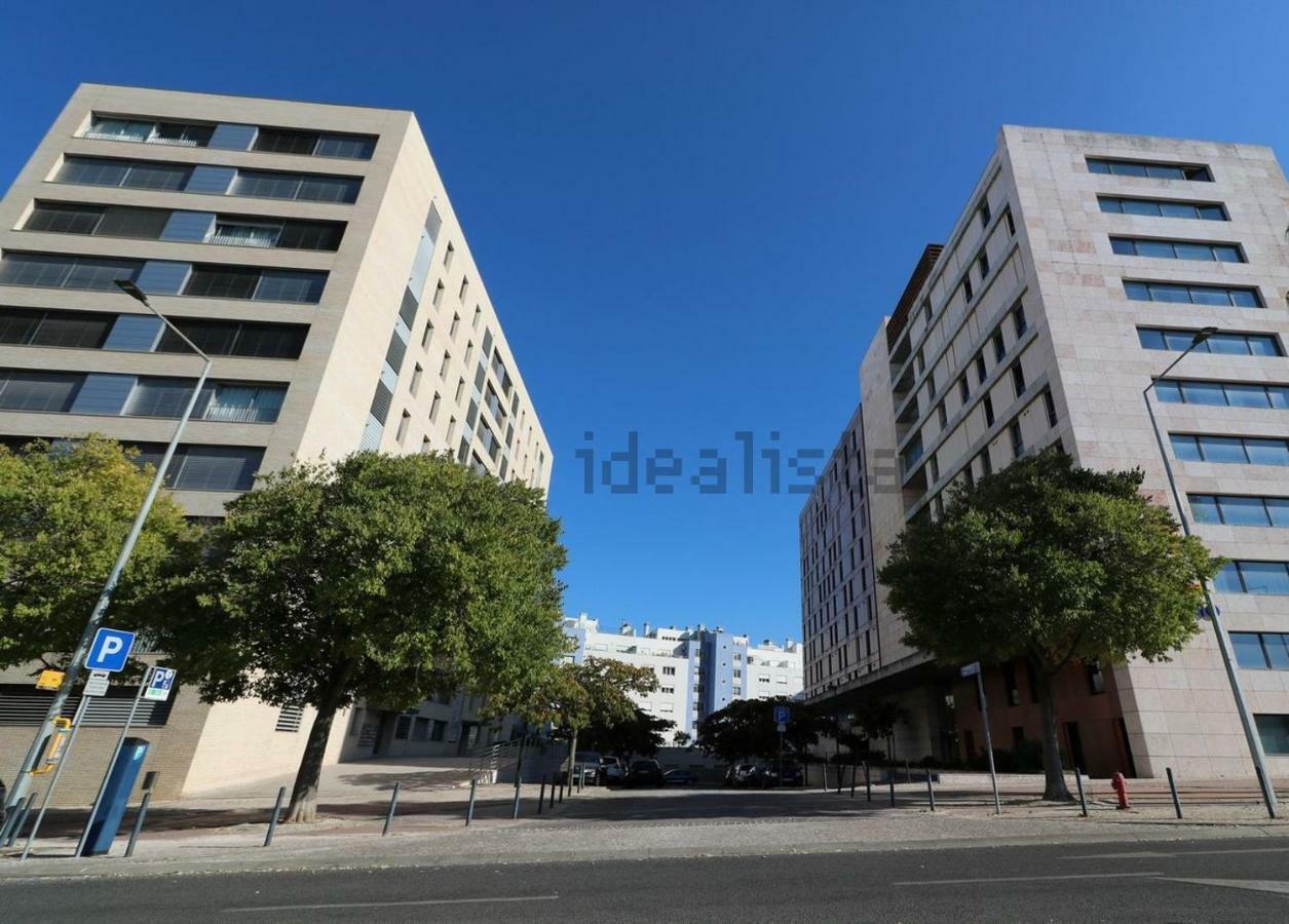 Happy Building By Gw Holidays Lissabon
